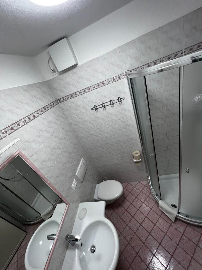 Apartment Cornicello With Pool By Glam Bardolino Buitenkant foto